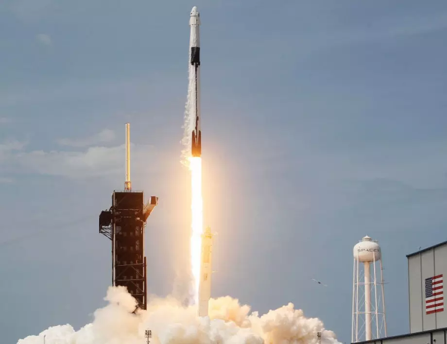 Ясно е кога екипажът Dragon на SpaceX ще излезе на (МКС)