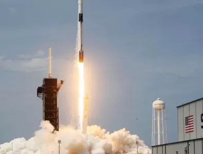 Секунди преди старта: SpaceX отложи изстрелването на ракетата Falcon 9 
