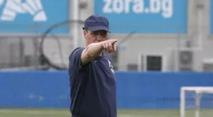 {{ otherArticle[0].article.title }}