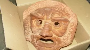 {{ otherArticle[0].article.title }}