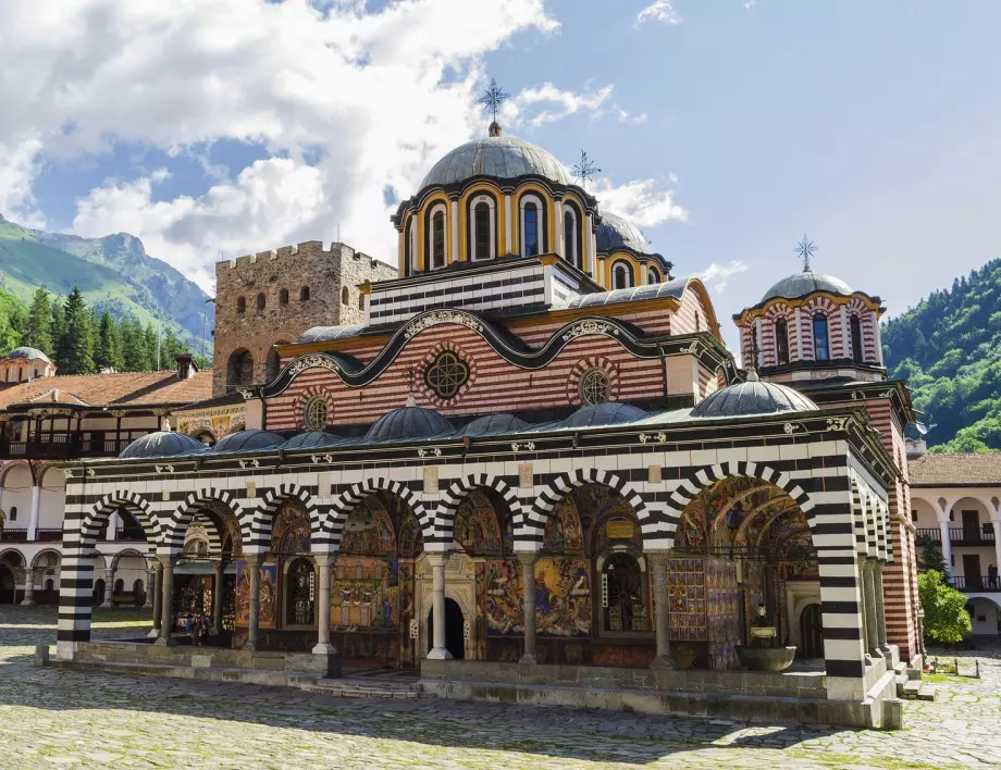 Топ 10 на най-старите манастири в България