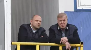 {{ otherArticle[0].article.title }}