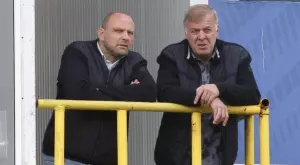 {{ otherArticle[0].article.title }}