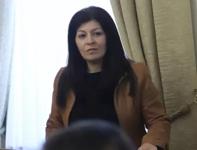 Арнаудова: Това е атака срещу ГЕРБ, защото ставаме първа политическа сила (ВИДЕО)