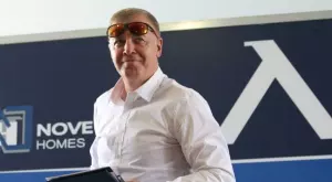 {{ otherArticle[0].article.title }}