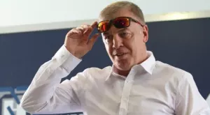 {{ otherArticle[0].article.title }}