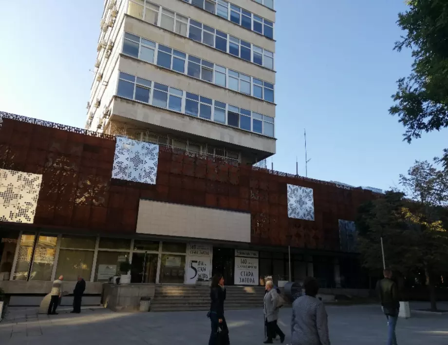 Телефонна линия на КНСБ в Стара Загора помага с безплатни трудово-правни консултации