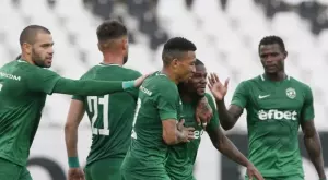 {{ otherArticle[0].article.title }}