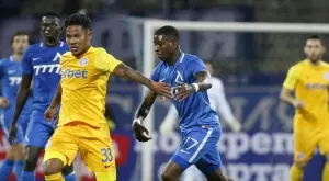 {{ otherArticle[0].article.title }}