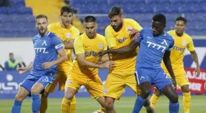 {{ otherArticle[0].article.title }}