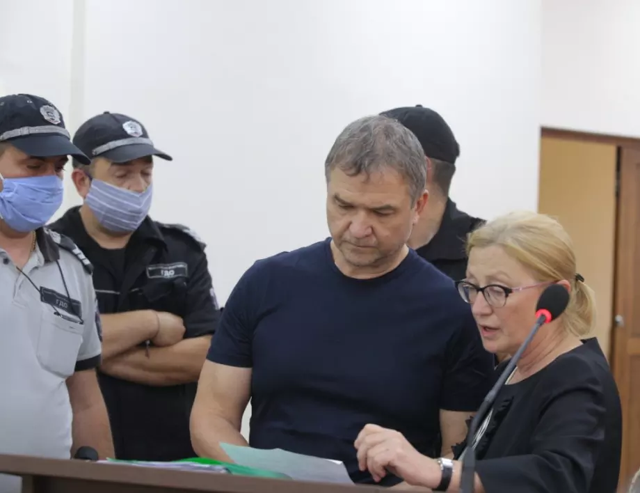 Прокуратурата пусна нов чат, за да опровергае Пламен Бобоков за президента