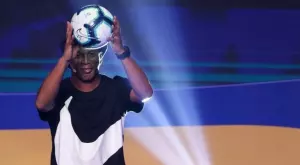 Аржентински защитник призна, че е бил подкупен да контузи Роналдиньо