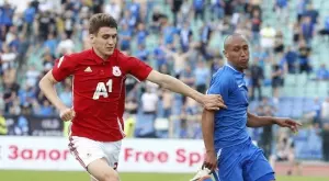 {{ otherArticle[0].article.title }}