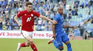 {{ otherArticle[0].article.title }}