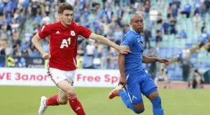 {{ otherArticle[0].article.title }}