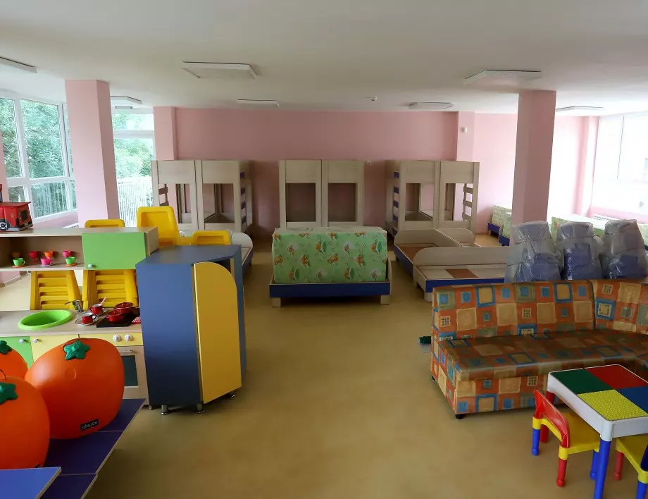 Детска градина в Казанлък ще поеме грижата за децата на медици в локдауна
