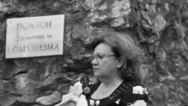Битката на един кмет: Корнелия Маринова иска младите да помнят зверствата на бившия лагер "Слънчев бряг"