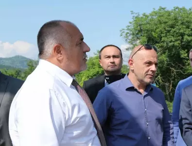 Борисов към кмета на Троян: Ако сме си писали есемеси, трийте ги (ВИДЕО)