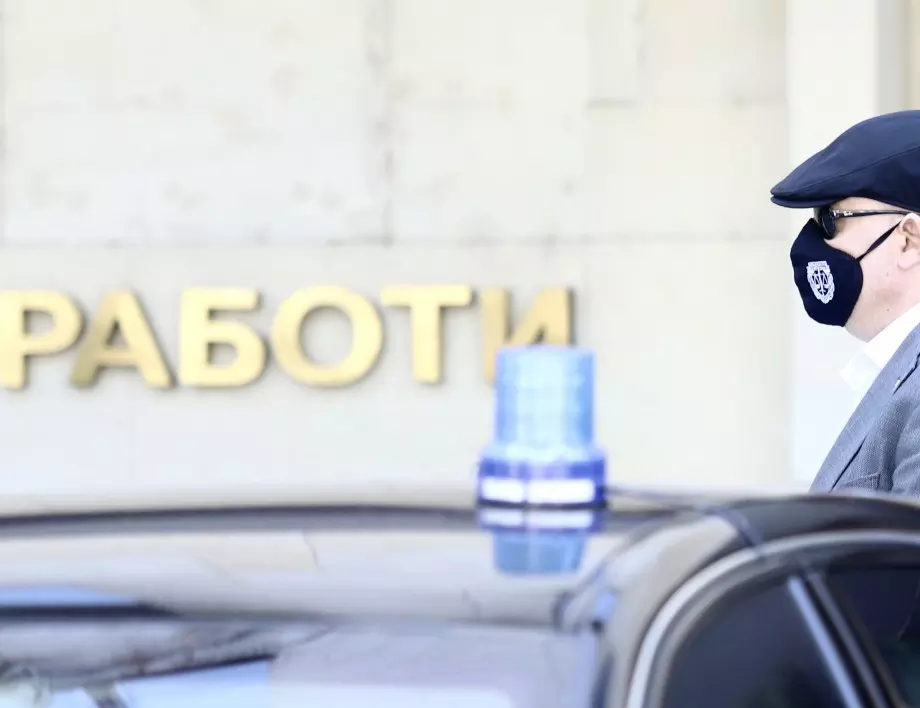 БСП иска Иван Гешев да се отчете пред депутатите, Караянчева: "Изчакайте"