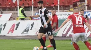 {{ otherArticle[0].article.title }}