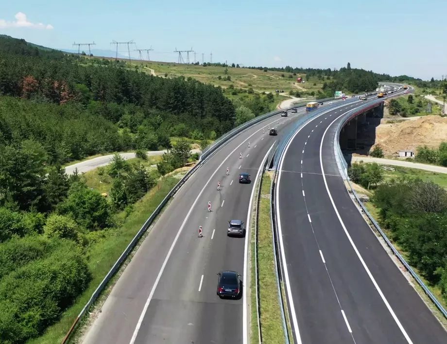 От 1 юли пускат движението по ремонтираните 5 моста на АМ "Тракия" (СНИМКИ)