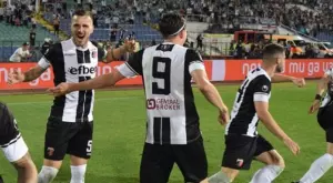 {{ otherArticle[0].article.title }}