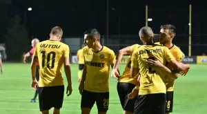 {{ otherArticle[0].article.title }}