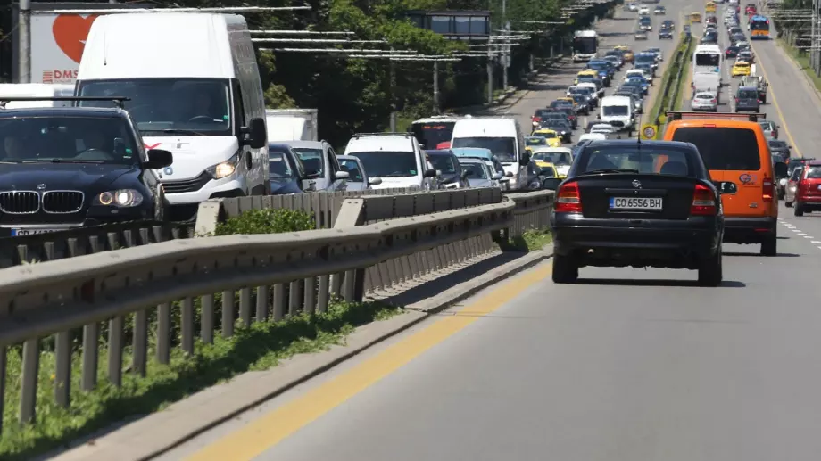 Колко автомобили няма да могат да влизат в центъра на София - отговор от общински съветник