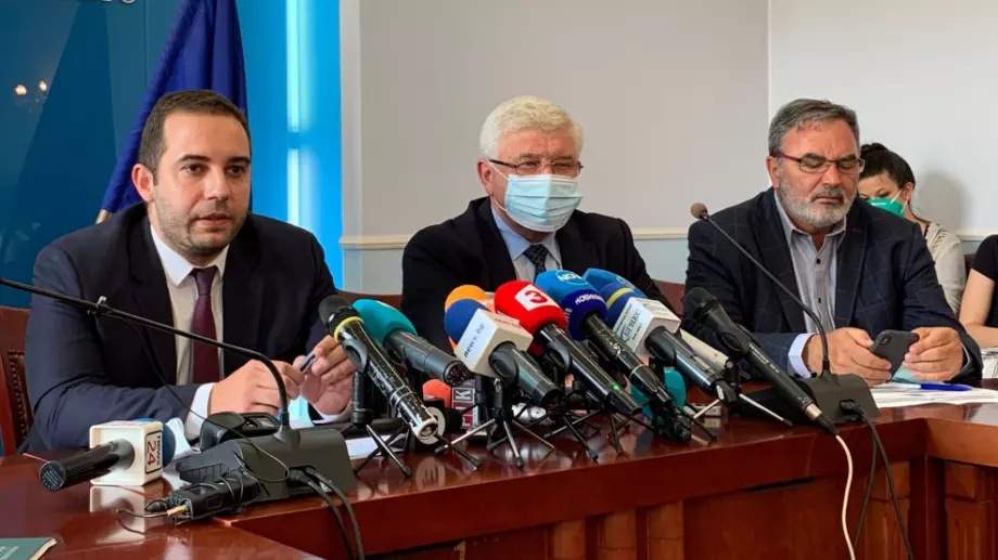 От 2700 поставени дози от ваксината у нас - само 1 нежелана реакция
