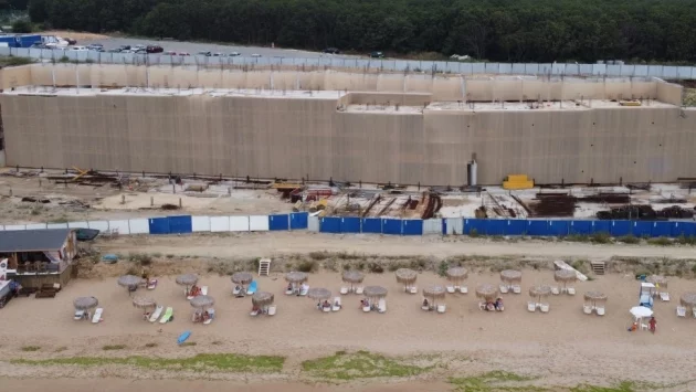 Морето е малко повече подпорна стена през последните години