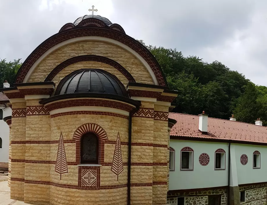 Българската църква е обявена за автокефална църква 