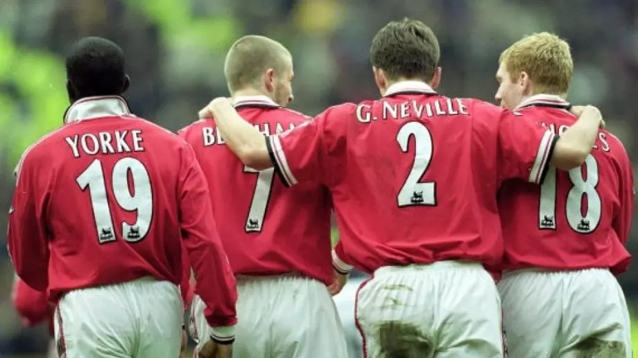 Легендарният Гари Невил посочи кои са били "мишките" в отбора на Манчестър Юнайтед