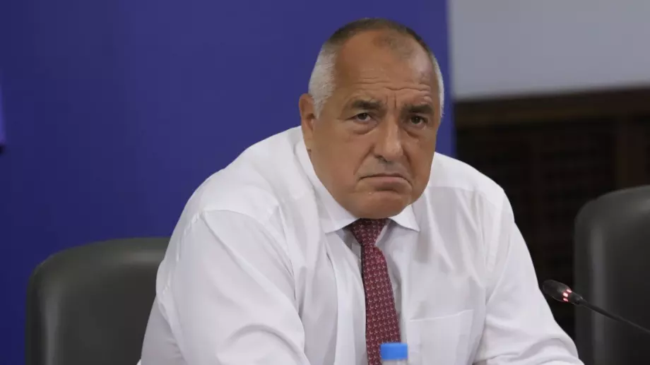 Борисов прекъсна брифинга на щаба, отправи обвинения към Радев и отказа да отговаря на журналисти
