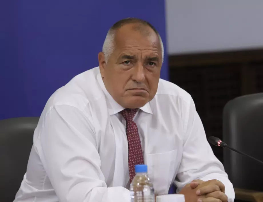Борисов прекъсна брифинга на щаба, отправи обвинения към Радев и отказа да отговаря на журналисти