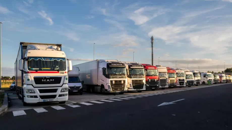АПИ: От 2 ноември се спира движението на камионите над 10 т през прохода „Петрохан“