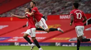 Късен гол подчини Манчестър Юнайтед на "Олд Трафорд" и ги остави извън топ 4 на Висшата лига