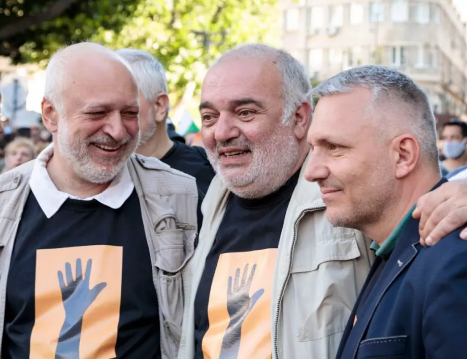 Отровното трио и Мая Манолова се явяват заедно на изборите