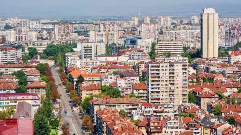 Въпреки кризата все повече хора купуват имоти