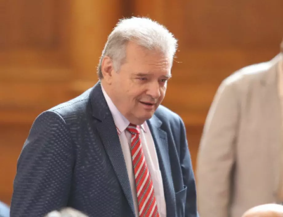 Александър Паунов напуска ПГ на БСП, но остава депутат