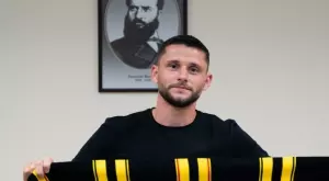 {{ otherArticle[0].article.title }}