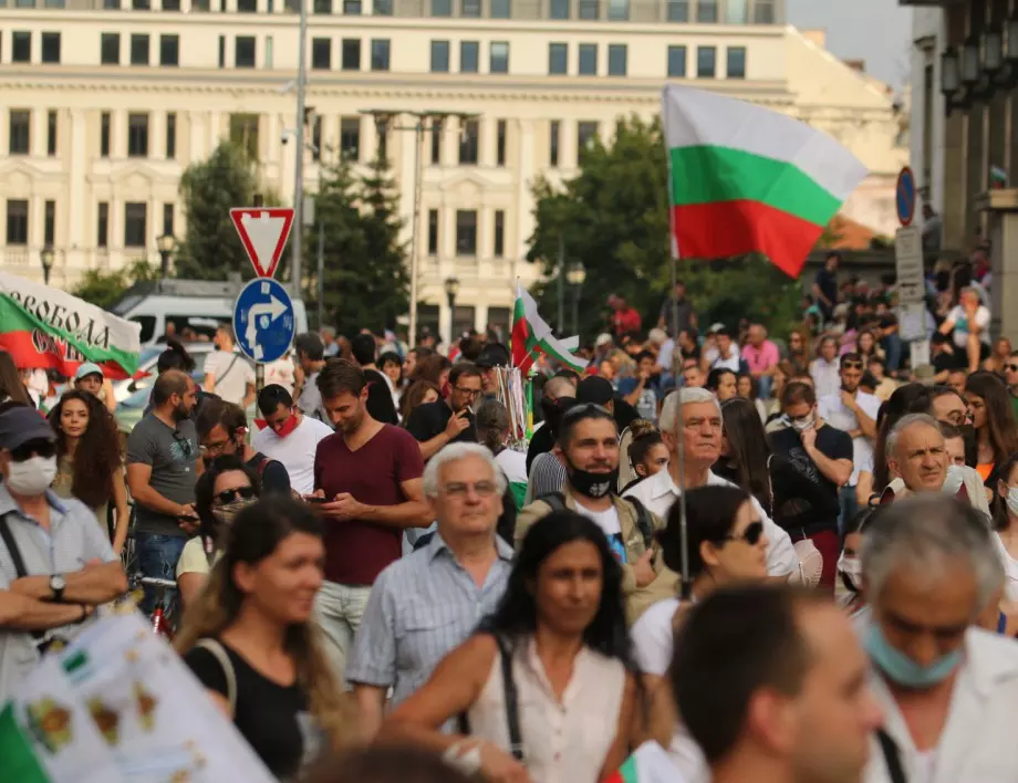 „Оставка и затвор“ за девети път викаха българи в страната и в чужбина