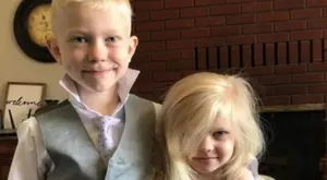 WBC призна за почетен шампион 6-годишно момче, спасило сестра си от зло куче