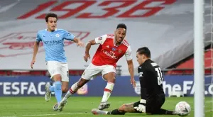 {{ otherArticle[0].article.title }}