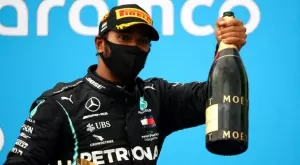 Хамилтън вижда Ред Бул като основна заплаха до края на сезона