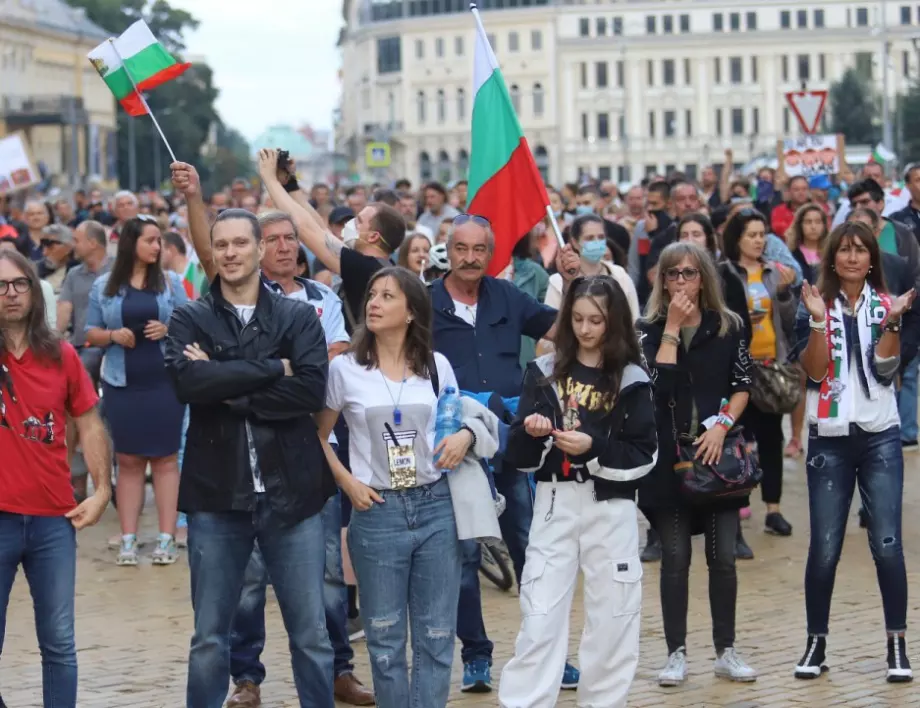 Euronews: Българите се срамуват от управляващите си