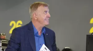 {{ otherArticle[0].article.title }}