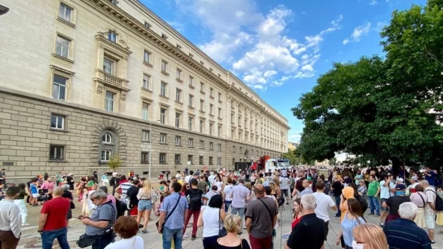 Вотът не мина. Правителството на ГЕРБ въпреки това ще падне.