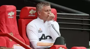 След като изпусна Санчо, Юнайтед се насочва към Дъглас Коща