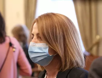 Фандъкова: Медиците за COVID-19 са проблем като брой, глоби за неносене на маски навън ще има и за протеста