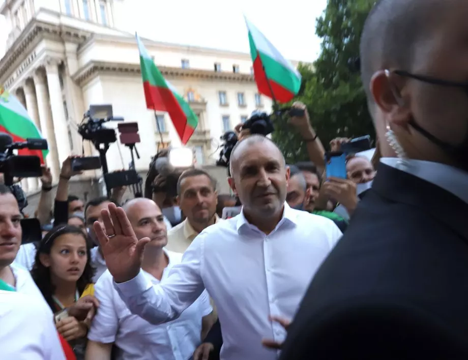 Радев пред протестиращите: България излезе от психозата и хипнозата на пропагандата